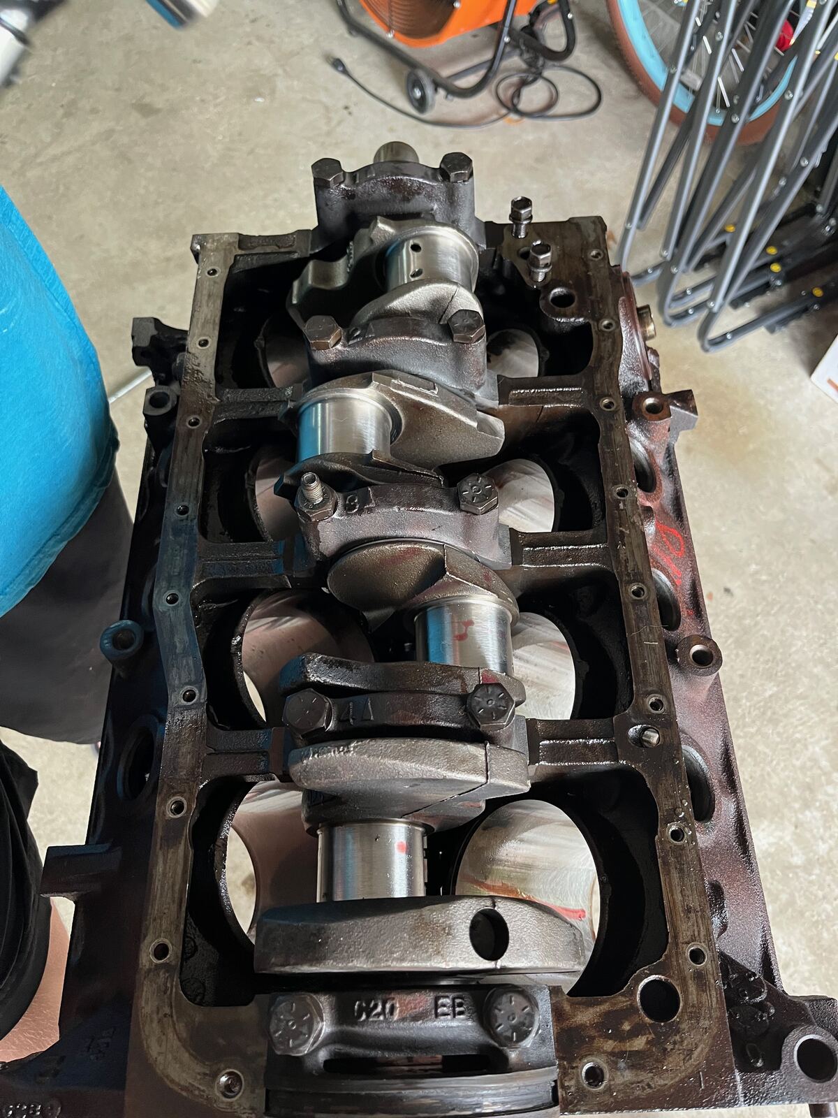 Engine block and crankshaft during the rebuild